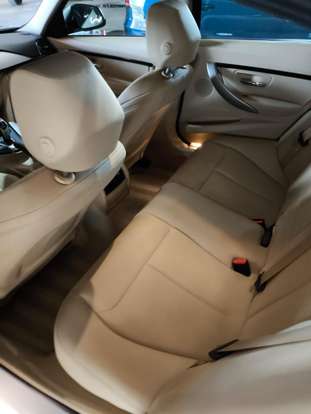 BMW-320i-2017