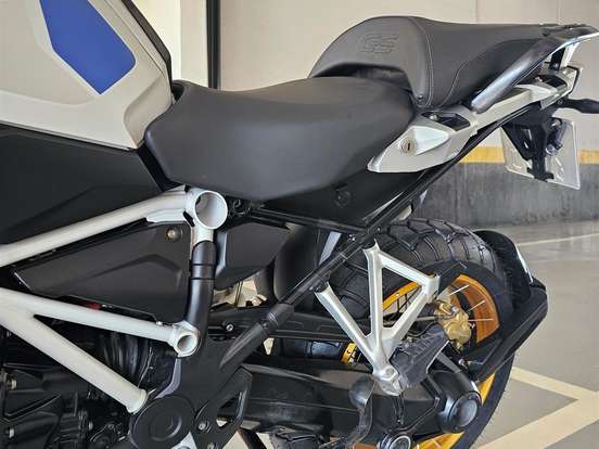 BMW-R 1250 GS ADVENTURE PREMIUM RALLYE BMW-R 1250 GS ADVENTURE PREMIUM RALLYE-2023