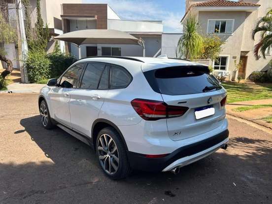 BMW-X1-2.0 16V TURBO ACTIVEFLEX SDRIVE20I GP 4P AUTOMÁTICO BMW-X1-2022