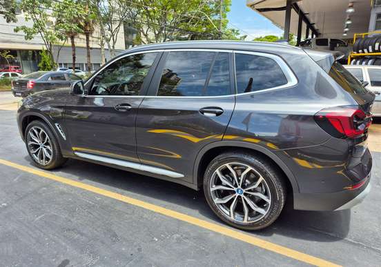 BMW-X3-2023
