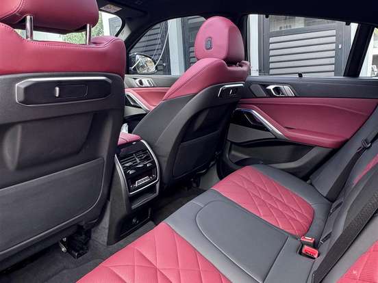 BMW-X6-3.0 TWINPOWER GASOLINA XDRIVE40I M SPORT AUTOMÁTICO BMW-X6-2024