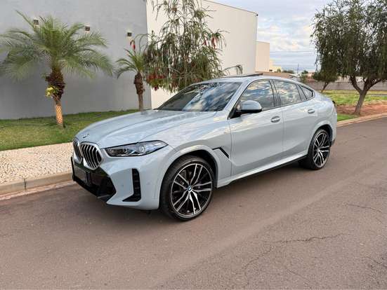 BMW-X6-2023