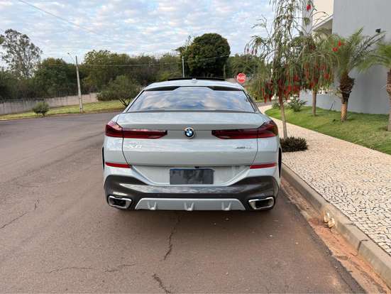 BMW-X6-2023