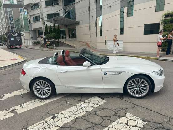 BMW-Z4-2.0 16V TURBO GASOLINA SDRIVE20I AUTOMÁTICO BMW-Z4-2013