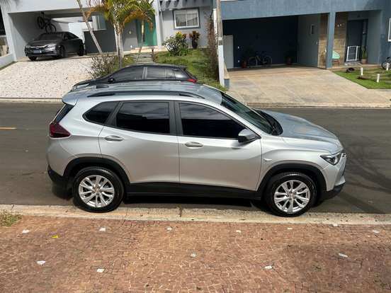 CHEVROLET-TRACKER-2022