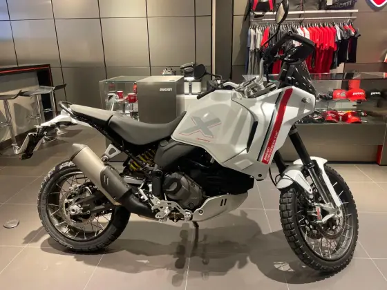 DUCATI DESERT X DUCATI DESERT X