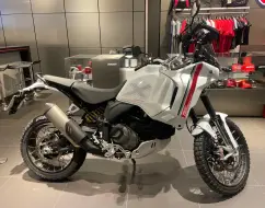 DUCATI DESERT X DUCATI DESERT X