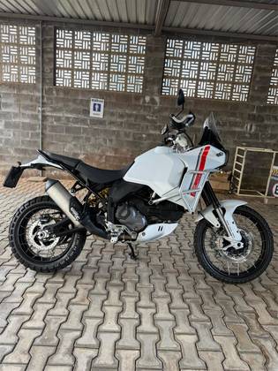 DUCATI DESERT X 