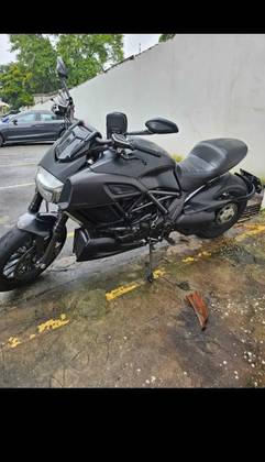 DUCATI DIAVEL DARK 