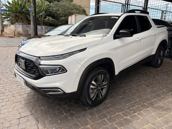 FIAT TORO 1.3 TURBO 270 FLEX FREEDOM AT6 FIAT TORO 1.3 TURBO 270 FLEX FREEDOM AT6