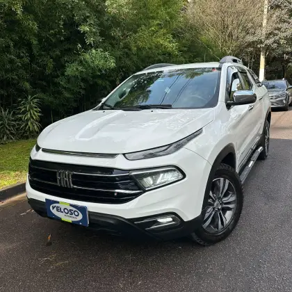 FIAT TORO 2.0 16V TURBO DIESEL FREEDOM 4WD AT9 FIAT TORO 2.0 16V TURBO DIESEL FREEDOM 4WD AT9