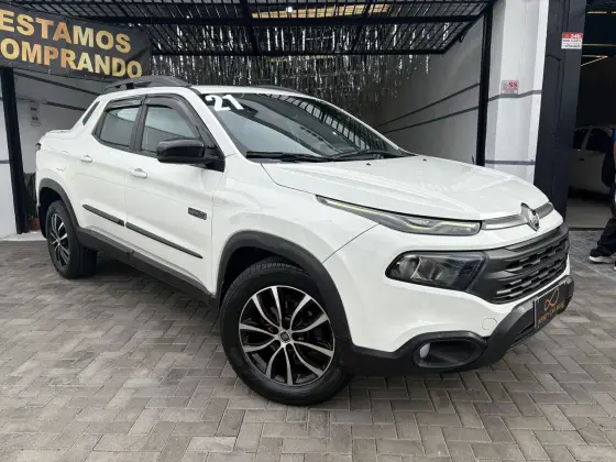 FIAT TORO 2.0 16V TURBO DIESEL ULTRA 4WD AT9 FIAT TORO 2.0 16V TURBO DIESEL ULTRA 4WD AT9