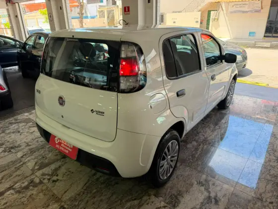 FIAT UNO 1.0 FIRE FLEX ATTRACTIVE MANUAL FIAT UNO 1.0 FIRE FLEX ATTRACTIVE MANUAL