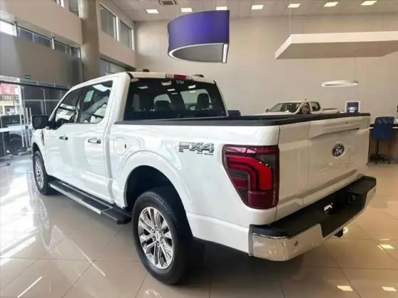 FORD F-150 5.0 V8 GASOLINA CD LARIAT FX4 AUTOMÁTICO FORD F-150 5.0 V8 GASOLINA CD LARIAT FX4 AUTOMÁTICO