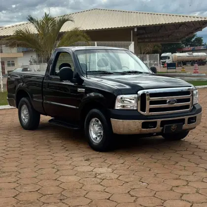 FORD F-250 4.2 XLT 4X2 CS TURBO INTERCOOLER DIESEL 2P MANUAL FORD F-250 4.2 XLT 4X2 CS TURBO INTERCOOLER DIESEL 2P MANUAL