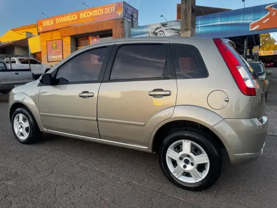FORD-FIESTA-2010