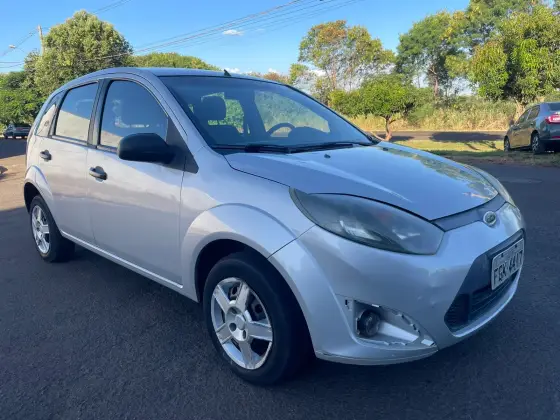FORD FIESTA 1.0 ROCAM HATCH 8V FLEX 4P MANUAL FORD FIESTA 1.0 ROCAM HATCH 8V FLEX 4P MANUAL