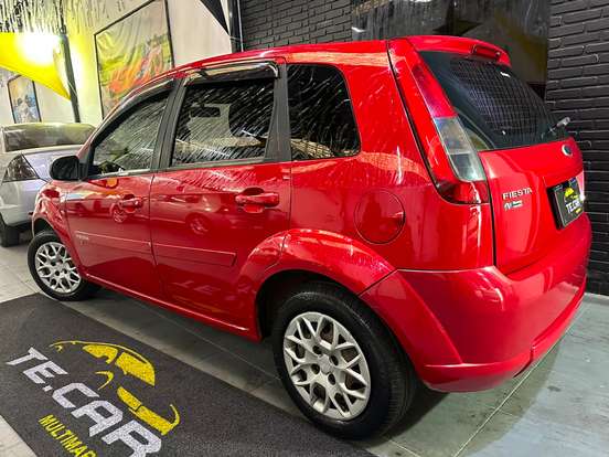FORD-FIESTA-2014