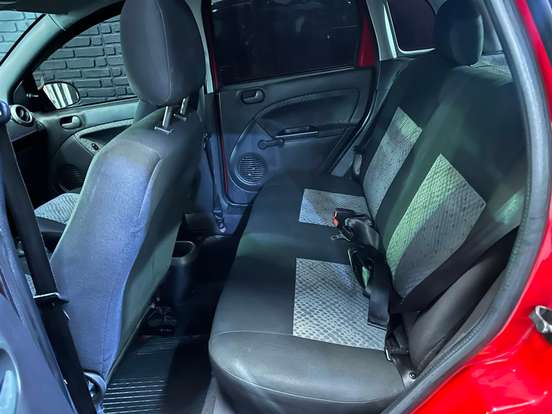 FORD-FIESTA-2014