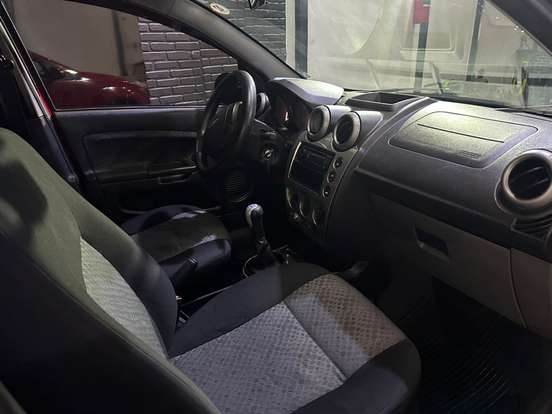 FORD-FIESTA-2014