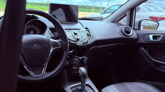 FORD-FIESTA-2016