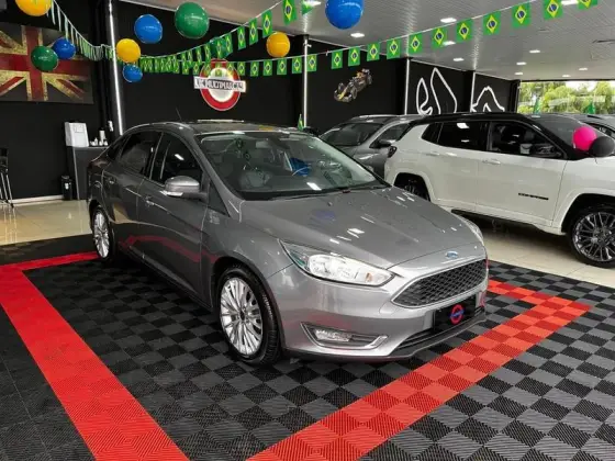 FORD FOCUS 2.0 SE 16V FLEX 4P POWERSHIFT FORD FOCUS 2.0 SE 16V FLEX 4P POWERSHIFT