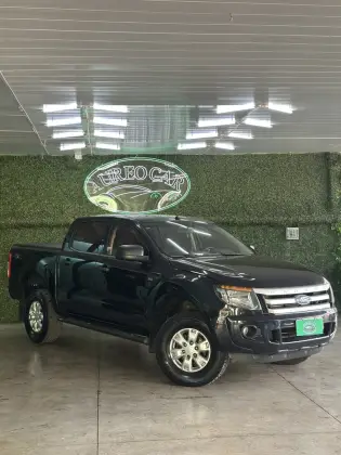 FORD RANGER 3.2 XLS 4X4 CD 20V DIESEL 4P MANUAL FORD RANGER 3.2 XLS 4X4 CD 20V DIESEL 4P MANUAL