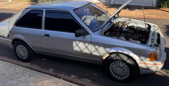 FORD-ESCORT-1996