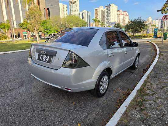 FORD-FIESTA-2013