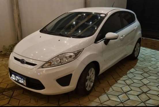 FORD-FIESTA-2012