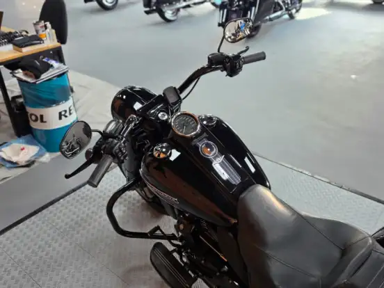 HARLEY-DAVIDSON-ROAD KING SPECIAL HARLEY-DAVIDSON-ROAD KING SPECIAL-2018