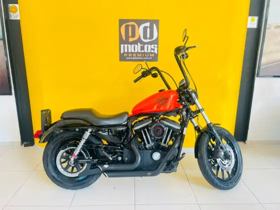 HARLEY-DAVIDSON SPORTSTER XL 883 R 