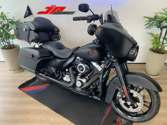 HARLEY-DAVIDSON STREET GLIDE HARLEY-DAVIDSON STREET GLIDE