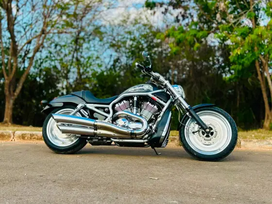 HARLEY-DAVIDSON V-ROD 