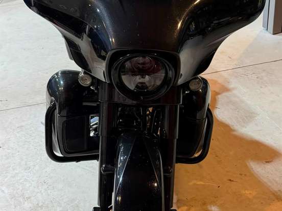 HARLEY-DAVIDSON-CVO STREET GLIDE HARLEY-DAVIDSON-CVO STREET GLIDE-2017