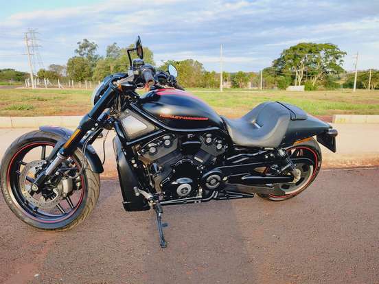 HARLEY-DAVIDSON-V-ROD 10TH ANNIVERSARY EDITION HARLEY-DAVIDSON-V-ROD 10TH ANNIVERSARY EDITION-2012