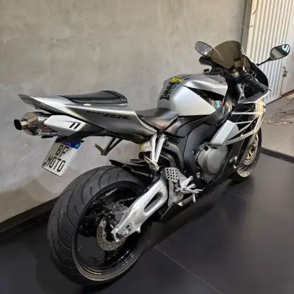 HONDA-CBR 1000RR FIREBLADE-2004