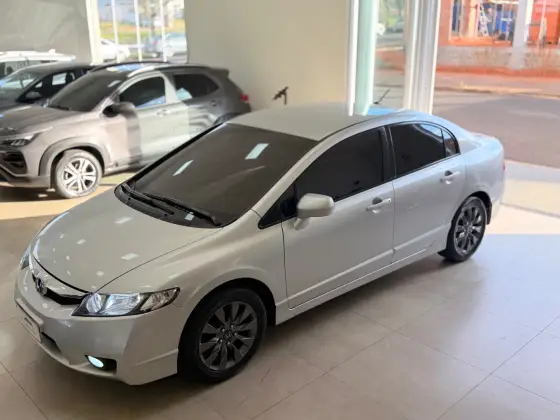 HONDA CIVIC 1.8 LXS 16V FLEX 4P AUTOMÁTICO