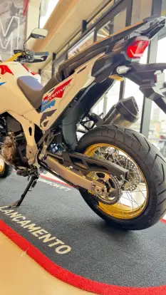 HONDA-CRF 1100L AFRICA TWIN ADVENTURE SPORTS ES DCT-2025