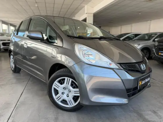 HONDA FIT 1.4 DX 16V FLEX 4P MANUAL HONDA FIT 1.4 DX 16V FLEX 4P MANUAL