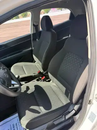 HYUNDAI-HB20-2023