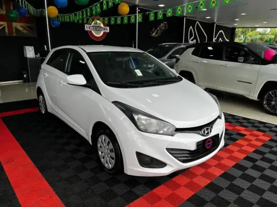 HYUNDAI HB20 1.6 COMFORT PLUS 16V FLEX 4P MANUAL HYUNDAI HB20 1.6 COMFORT PLUS 16V FLEX 4P MANUAL