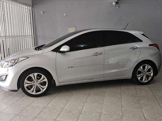 HYUNDAI-I30-1.8 MPI 16V GASOLINA 4P AUTOMATICO HYUNDAI-I30-2013