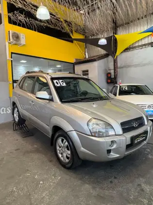 HYUNDAI TUCSON 2.0 MPFI GL 16V 142CV 2WD GASOLINA 4P MANUAL HYUNDAI TUCSON 2.0 MPFI GL 16V 142CV 2WD GASOLINA 4P MANUAL