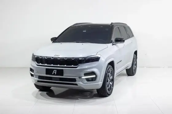 JEEP COMMANDER 2.0 TD380 TURBO DIESEL OVERLAND AT9 JEEP COMMANDER 2.0 TD380 TURBO DIESEL OVERLAND AT9