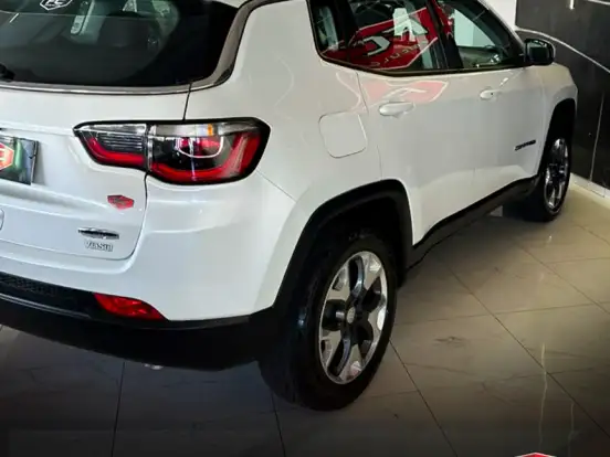 JEEP-COMPASS-2.0 16V DIESEL LONGITUDE 4X4 AUTOMÁTICO JEEP-COMPASS-2018
