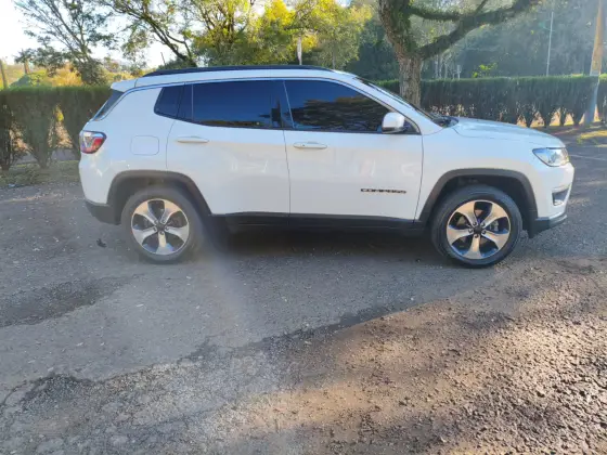 JEEP COMPASS 2.0 16V FLEX LONGITUDE AUTOMÁTICO JEEP COMPASS 2.0 16V FLEX LONGITUDE AUTOMÁTICO