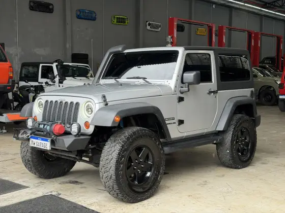 JEEP WRANGLER 3.6 SPORT 4X4 V6 24V GASOLINA 2P AUTOMÁTICO JEEP WRANGLER 3.6 SPORT 4X4 V6 24V GASOLINA 2P AUTOMÁTICO