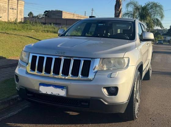 JEEP GRAND CHEROKEE 3.6 LAREDO 4X4 V6 24V GASOLINA 4P AUTOMÁTICO