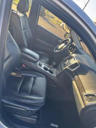 JEEP-GRAND CHEROKEE-2011